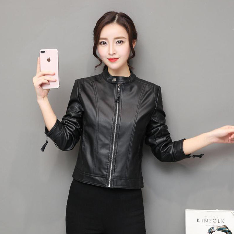 秋天早晚转凉，聪明的媳妇穿上薄外套，显瘦又御寒，简直棒极了