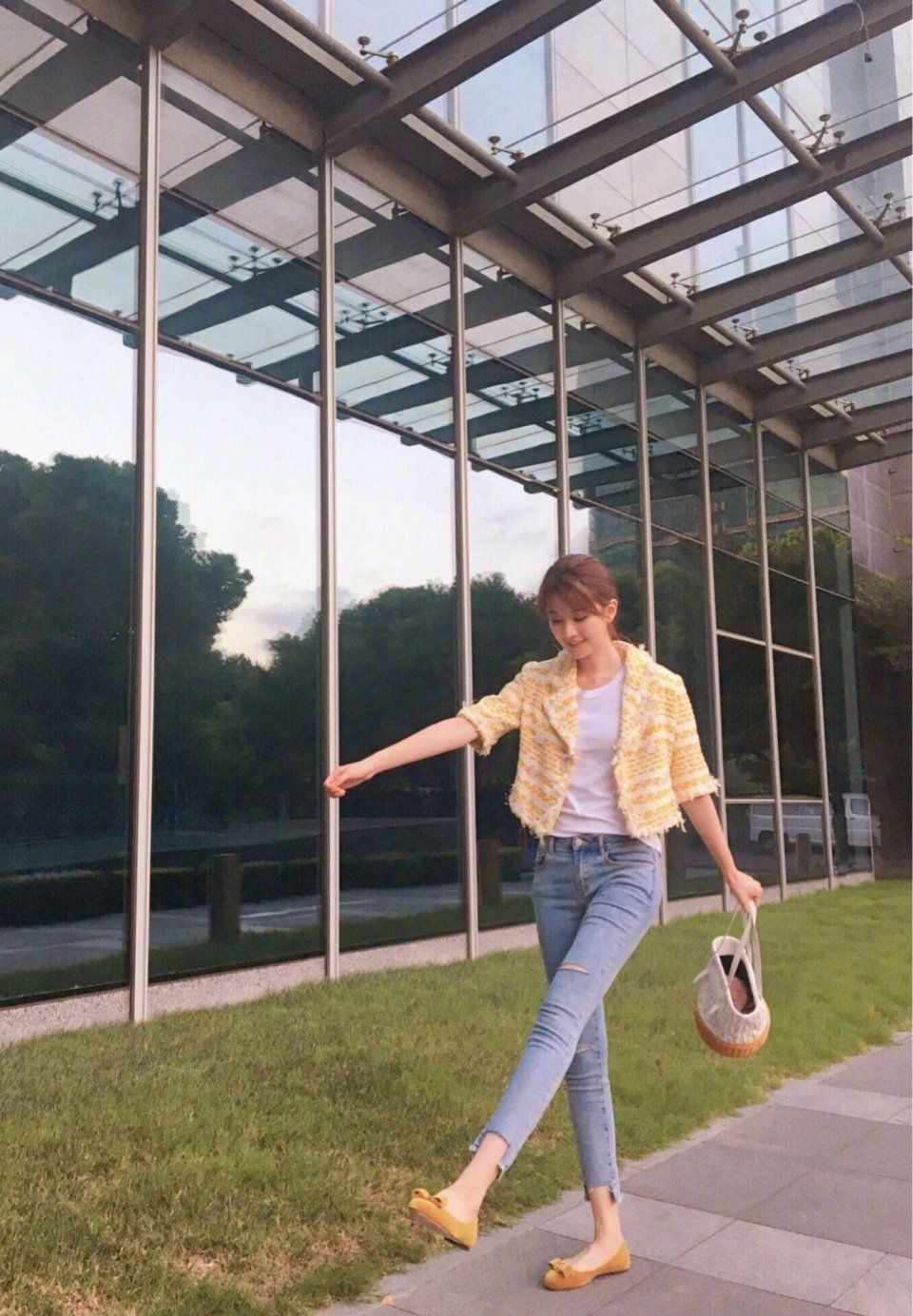 秋天没有灵感,穿不出范儿?学乔欣凹不就得了