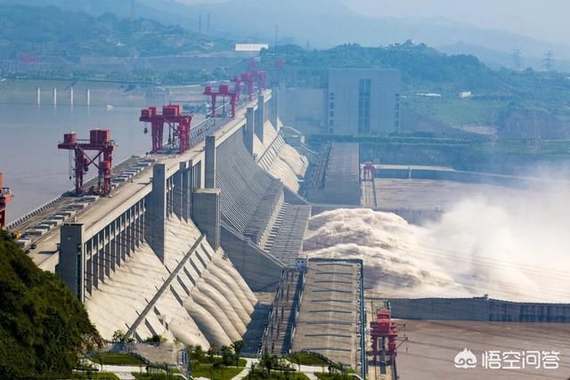 三峡大坝如果把水放光需要多长时间？
