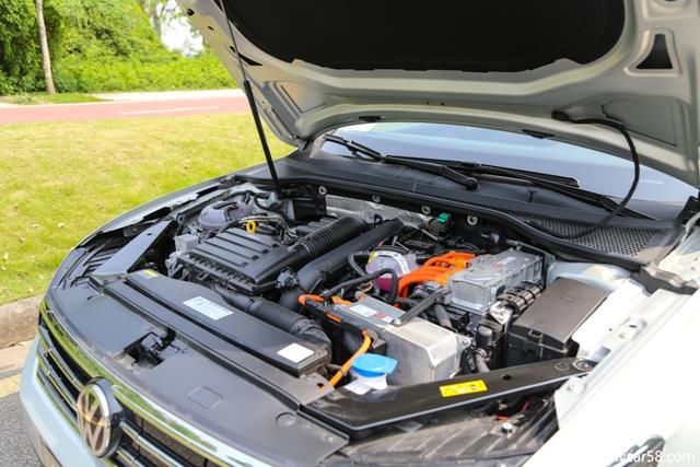 #舒适#搭1.4T+电机混动系统，座舱舒适外观大气，试驾全新迈腾GTE