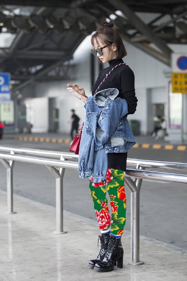 37岁杨蓉现身机场，本尊比电视还上还美，可大家注意力都在腿