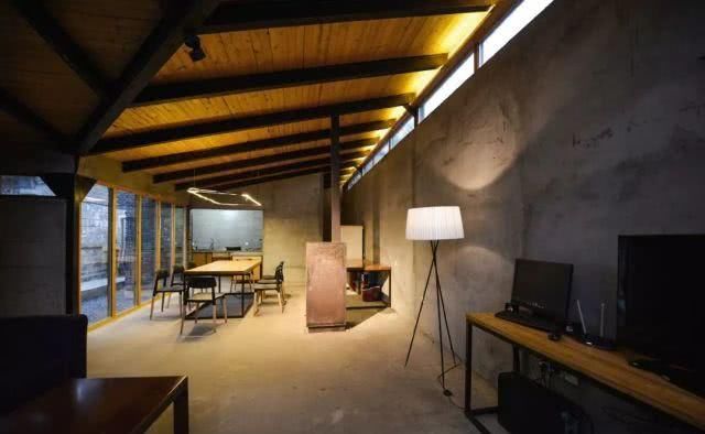  「租下」为养老，他租下20年破农房，院子400㎡，花3年打造出一