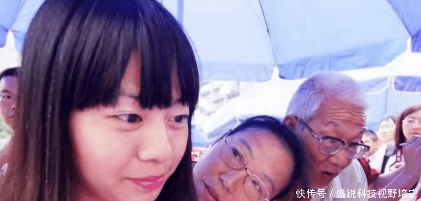 中国人去欧洲旅游,下飞机看到这画面我又回到中国了