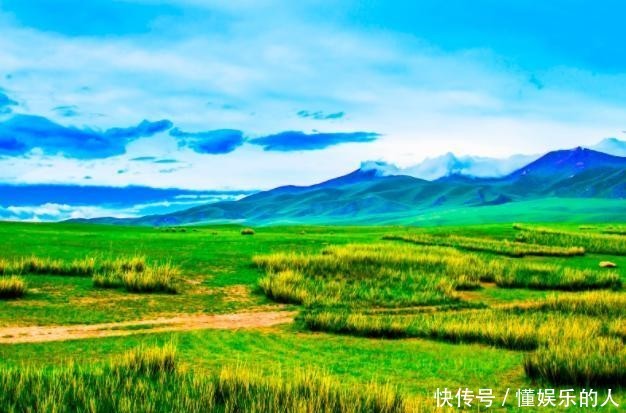 中国这座山不走寻常路，夏季雪不融冰环绕，还要穿羽绒服