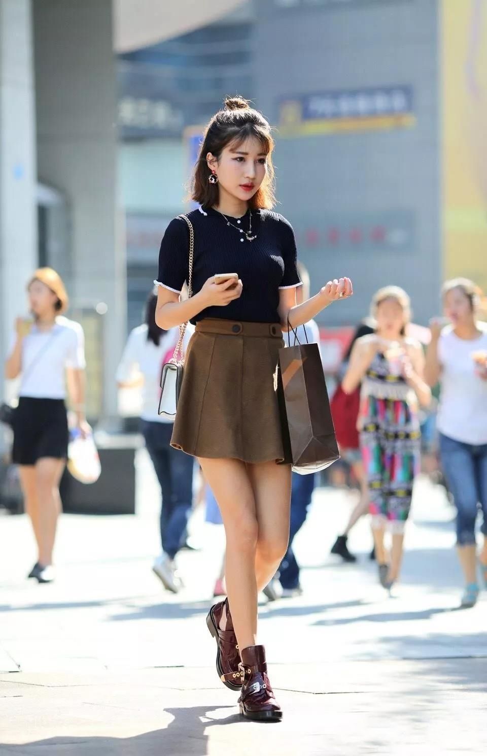 街拍:女生夏季这样穿，韩范十足