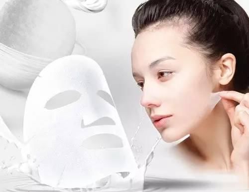 一天中敷面膜的最佳时间是什么时候？正确答案皮肤科医生告诉你！