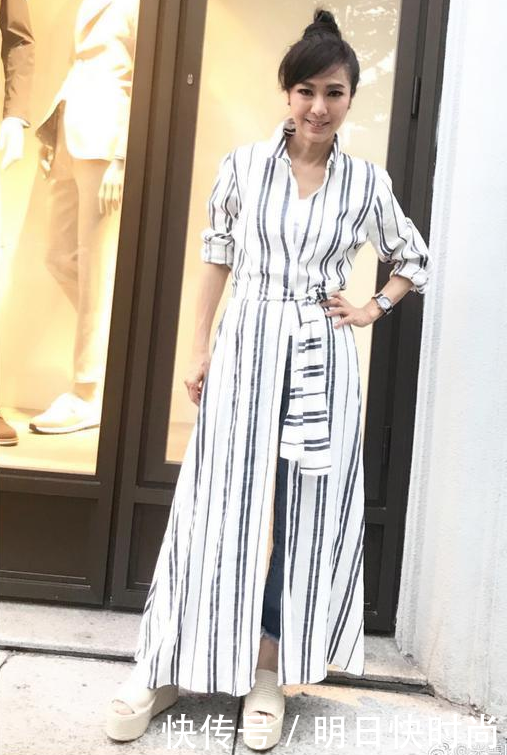 这个香港女星比赵雅芝都厉害啊，62岁的年龄看上去像高中生一样