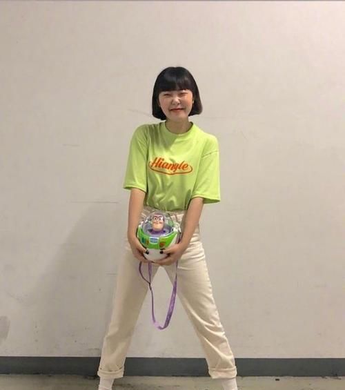『女生』最潮范儿美搭,会穿比高个子更重要,小个子女生穿搭范本,学会轻松穿出大长腿