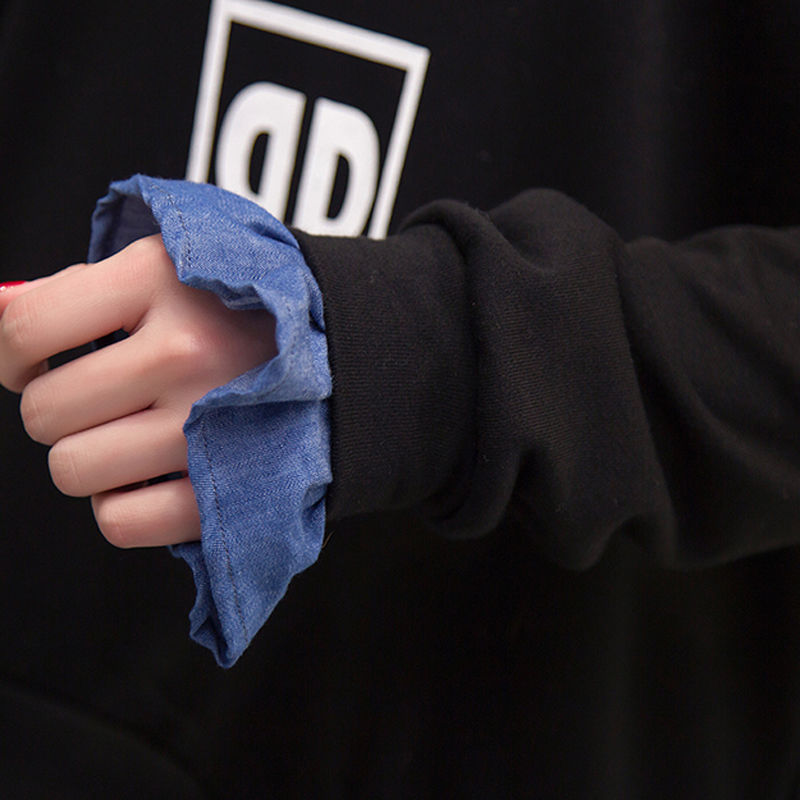 女人过了40要打扮的嫩一点，穿这卫衣裙+平底鞋，时髦小清新范