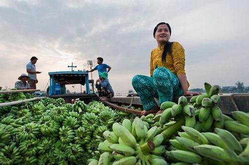 1000万越南盾,在越南能玩几天?看当地美女怎么说
