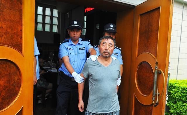 农村基层干部注意了，如果出现这4种行为将严惩，老百姓放心了