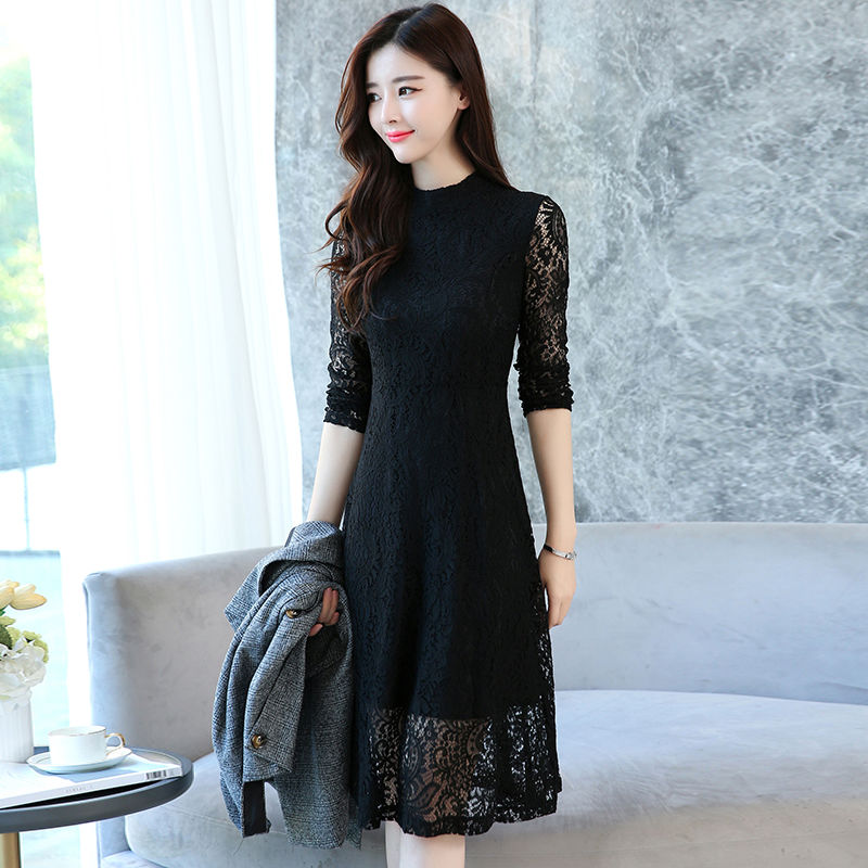 入秋，少穿打底裤!瞧瞧45岁后嫂子，套装裙配高跟鞋，那才叫美