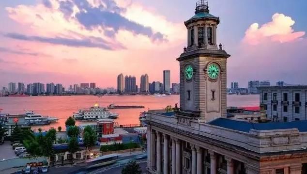  gdp|中国下一个“北上广”，成都、杭州落榜，最有可能是这4座城