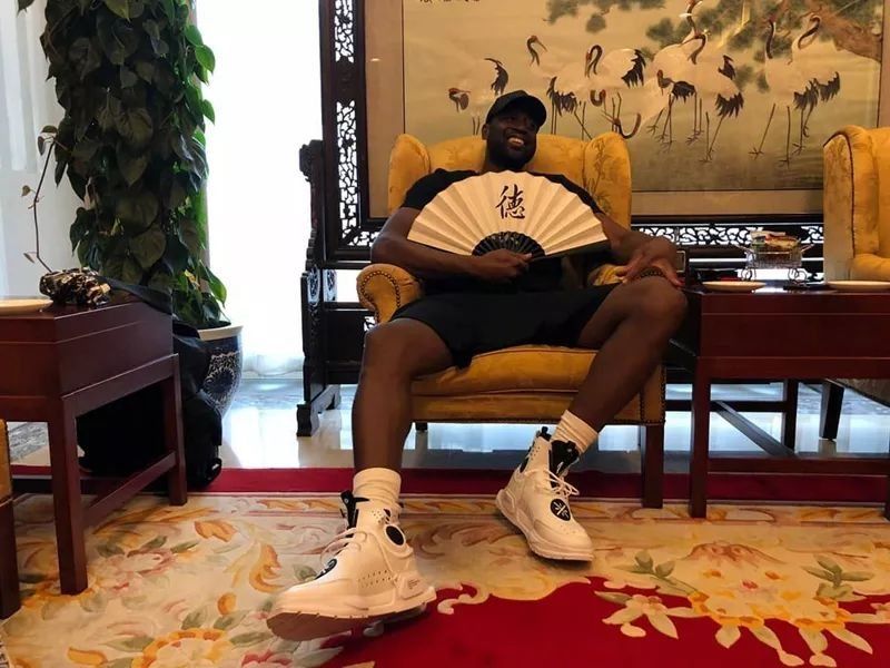 想让路人管不住眼睛?这 11 款球鞋随便一双都可以!