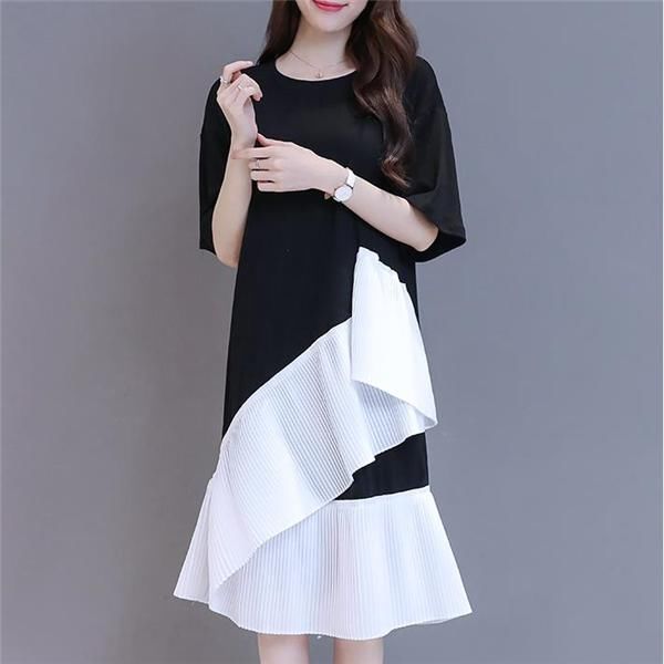 40岁女人别乱穿衣,看下面女人穿“T恤裙”,也是别有一番滋味