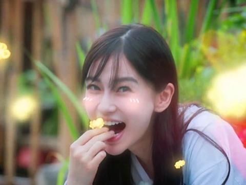 杨颖又被潜规则，小海绵哭闹不已，工作人员强翻路人手机防偷拍