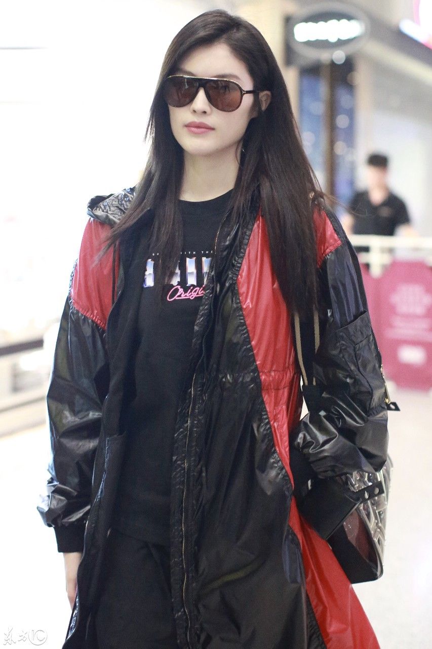 备受欧美时尚圈欢迎的中国超模--何穗