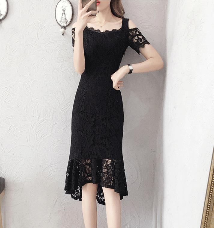 现在姑娘真会打扮,出门只穿个吊带,不过真的好好看