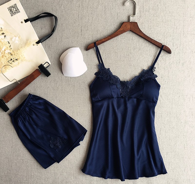 媳妇洗澡后一定要穿个”它“，清凉又迷人，我给她满分没得说