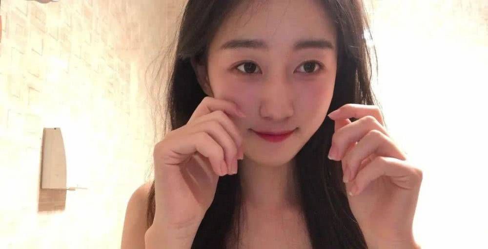  [彭于晏]图片：女孩们的痴迷思维，化妆前找对象很好。化妆后，我想我可以试试彭于晏