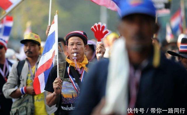 唯一国王拥有最大权力的君主立宪国家, 国王依