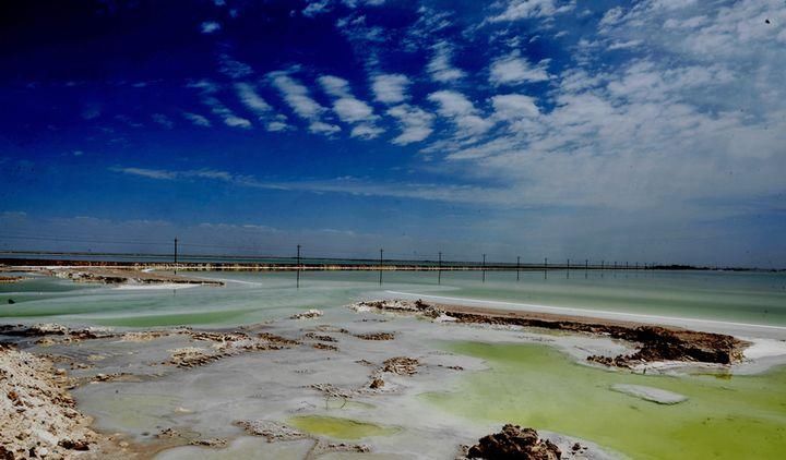 中国价值12万亿的一个湖:有部队全天看护,异常的美丽!