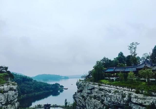 千里沱江情,万年甜城景:四川东南小城内江,它美得有点特别