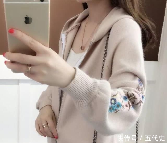 「气质」女人工资上四千,建议穿这“流苏装”,洋气嫩美,谁见都夸漂亮