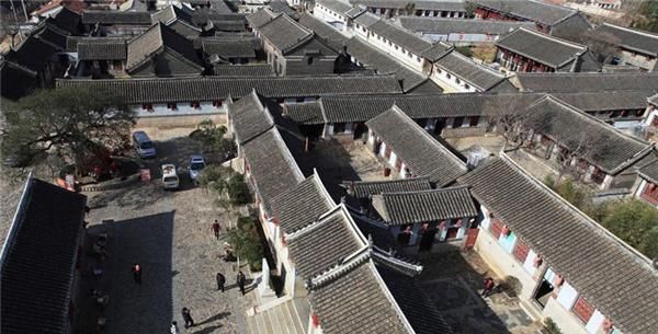  「乔家大院」中国最大的地主庄园，占地面积有2万平方米，像一座民间的故宫