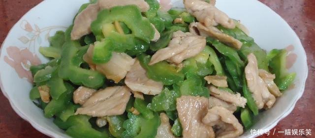  苦瓜的时：炒苦瓜有苦味用“它”浸泡一会，苦瓜清脆又好吃