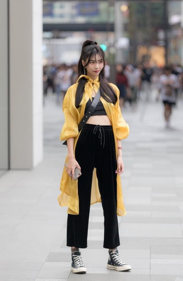  『小姐姐』日常穿搭越简越好，这些风格的衣服一定要码住，百搭通勤又干练