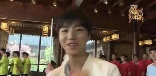  #董子#王俊凯是矮个子男星？他比黄晓明矮半个头，跟董子健一样