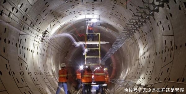  「地铁」这座省会，盖了6年的地铁，居然还没有修好，别人都盖好