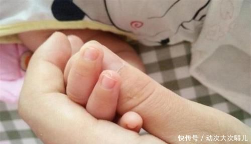  坦言■自小爱啃指甲的孩子，长大后会怎样医生坦言一般都是两种结局