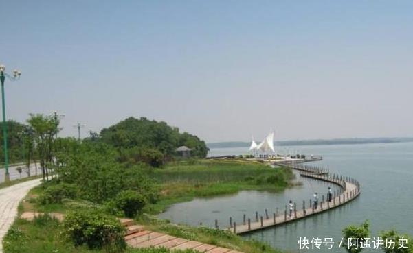 让人心旷神怡的地方,好比心中的仙境,有种安闲自得的感觉