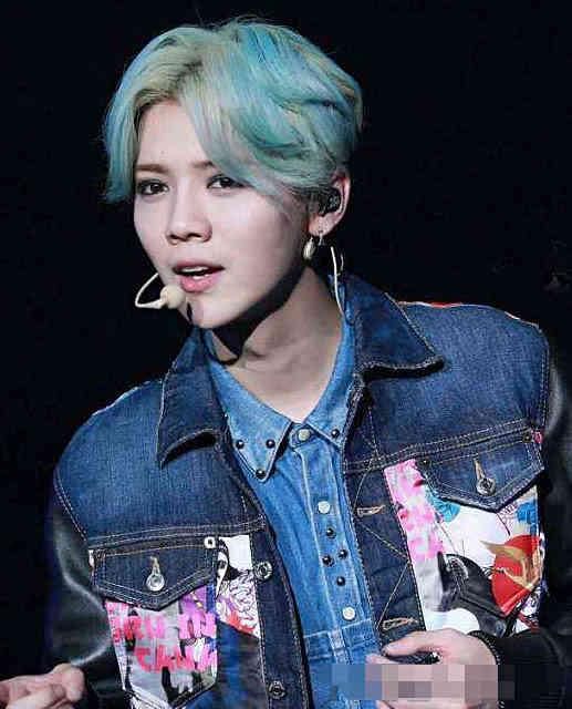 长得帅才能驾驭“绿发”，鹿晗朱正廷无法驾驭，只有他堪称完美！