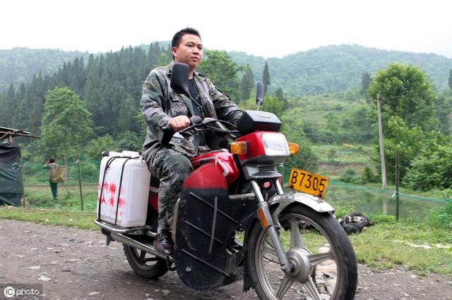 农村退伍军人每月都能领到福利 大家可以相互转告