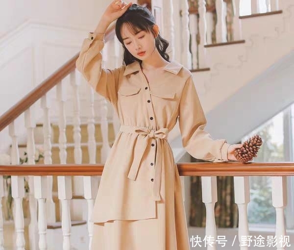  『大气』春季碎花裙气质柔美，复古裙典雅大气，裙子就应该这样穿