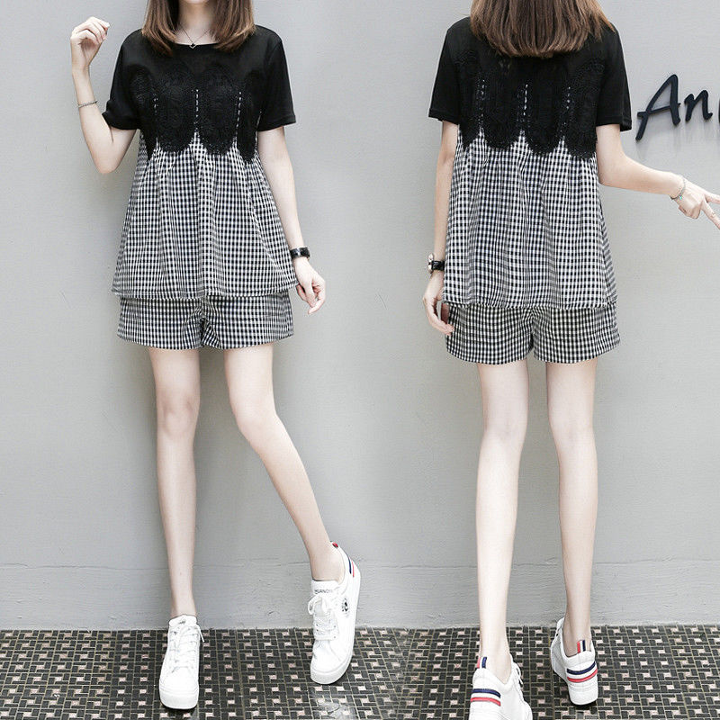 嘿!美女，你的短裤穿的太性感了，这样短裤套装你敢穿吗?