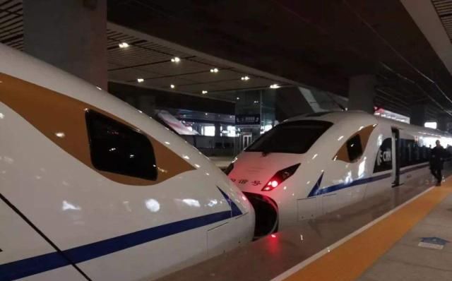 为什么火车司机能连夜驾驶，高铁司机却不行？这下终于明白了
