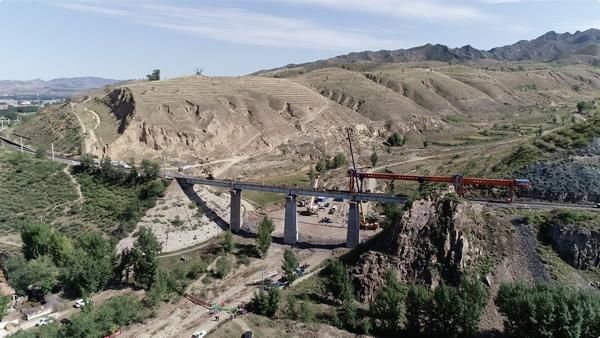  京通：全国最大规模铁路既有线换梁施工完成