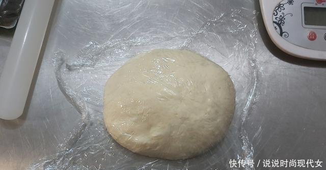  『发酵』小朋友非常喜欢的小餐包，蓝莓果酱夹心小餐包，简单易作酸甜可口