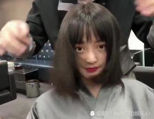 美女隐藏多年的秘密藏不住了!结果让所有人炸锅,自己都不敢认!