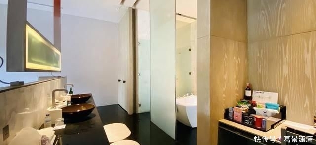 那一刻:在600多平的别墅房睡一晚是啥感觉?推开门那一刻就知道没白来