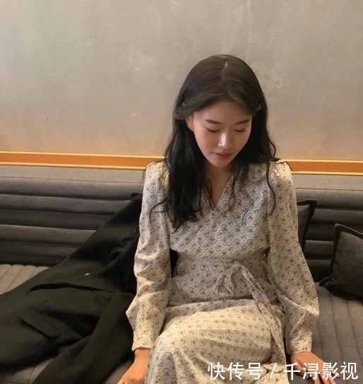 #翻天#真正会穿的女人,都是穿搭高手,小皮鞋+连衣裙,照样让你美翻天