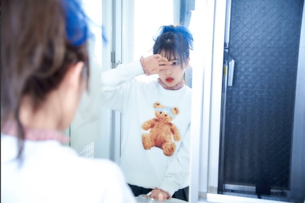 纱英在节目里几乎零镜头却硬是凭颜值火了