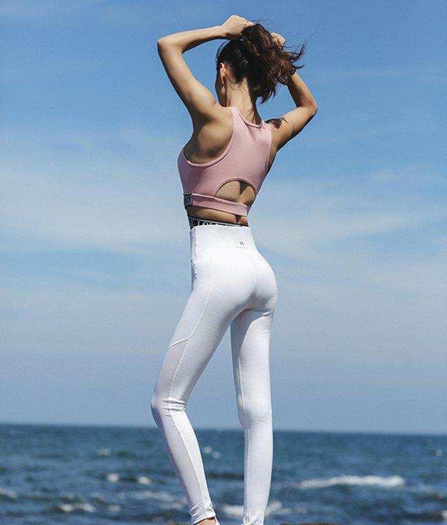 修身显身材的紧身皮裤, 充满精致美感, 太招人疼爱!