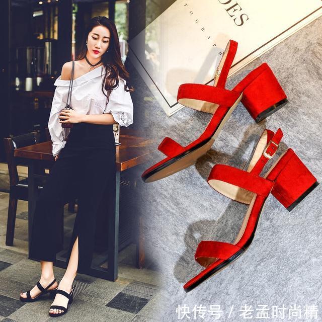 特别:2020年超火的5款粗跟一字扣凉鞋,让你更有女人味