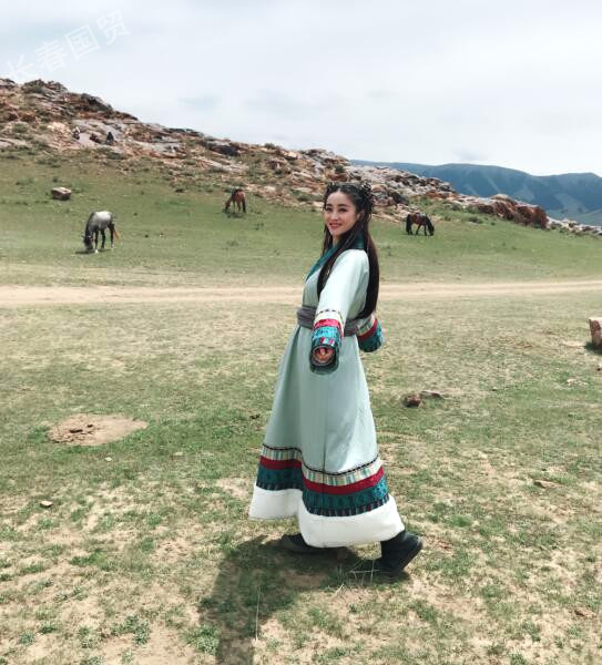 她是张艺谋再婚超生事件第一爆料人,当年被质疑炒作,如今已结婚