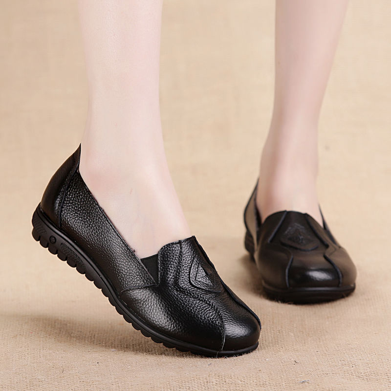 简单舒适的纯皮瓢鞋，最适合妈妈跳舞穿了，百搭不累脚